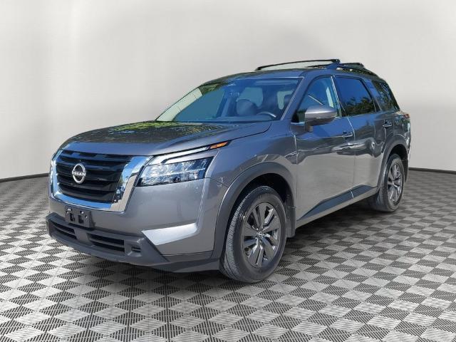 2022 nissan pathfinder sv