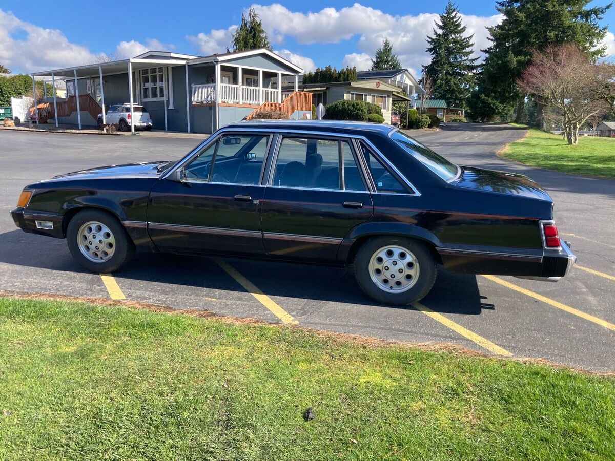 1985 ford ltd black