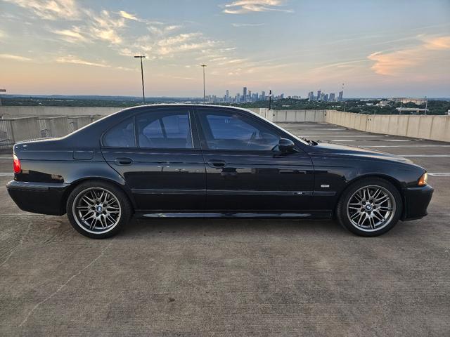 2002 bmw m5 base