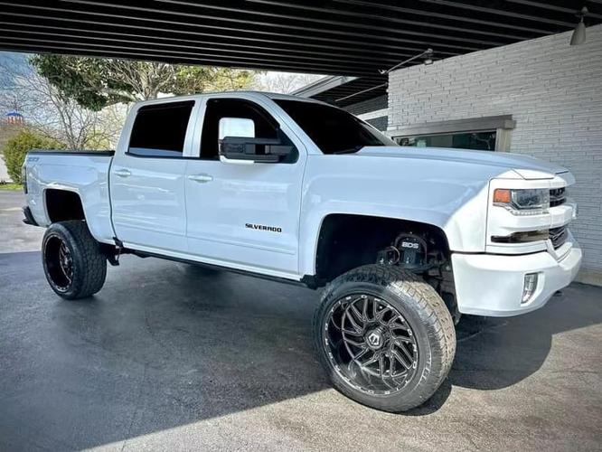 2017 chevrolet silverado 1500 crew cab lt z71 4wd 5.3l v8 in bowling green, kentucky