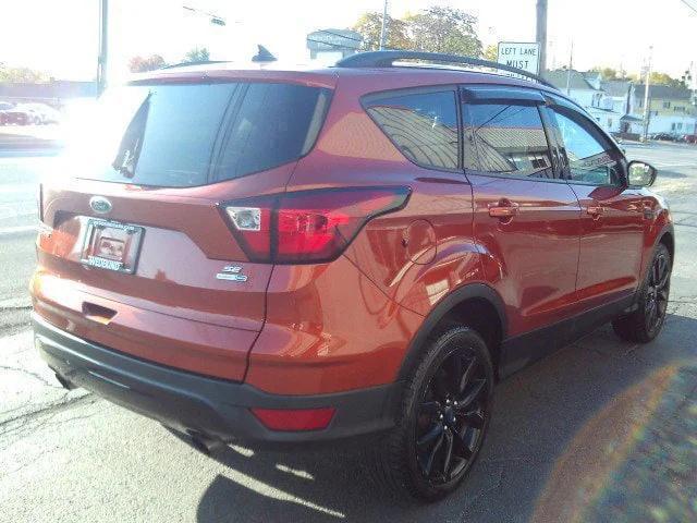 2019 ford escape se
