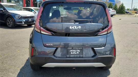 2023 kia soul s