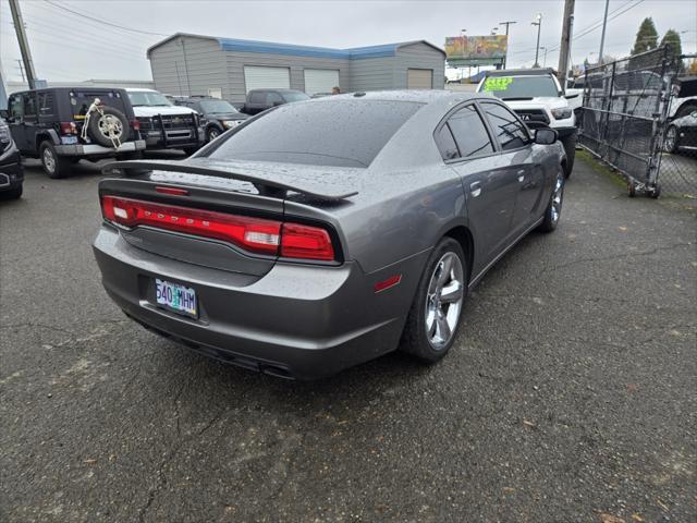 2012 dodge charger sxt