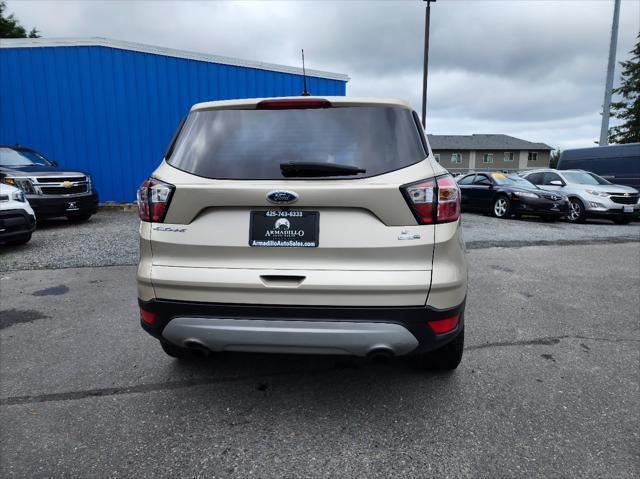 2017 ford escape se