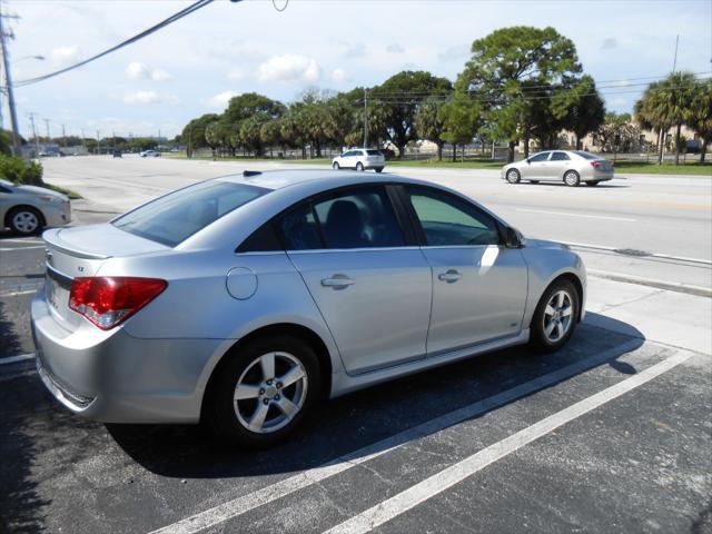 2011 chevrolet cruze 2lt