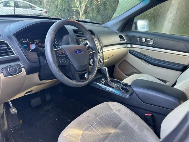 2016 ford explorer base