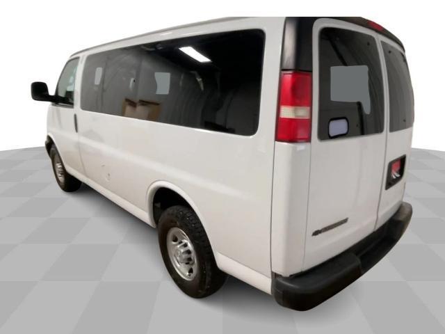 2018 chevrolet express 2500 ls