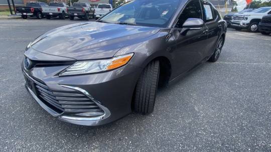 2022 Toyota Camry hybrid xle