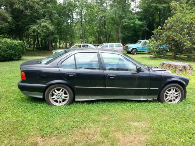 1993 bmw 325i base sedan 4-door 2.5l parts car