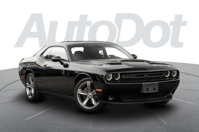 2015 dodge challenger sxt
