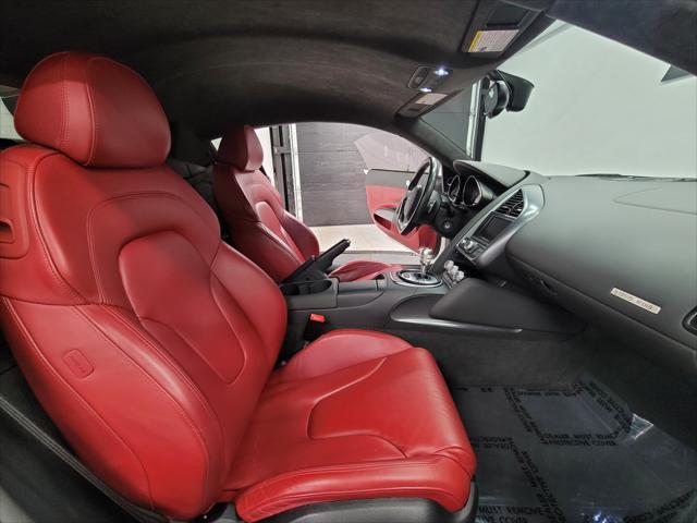 2011 audi r8 5.2 quattro
