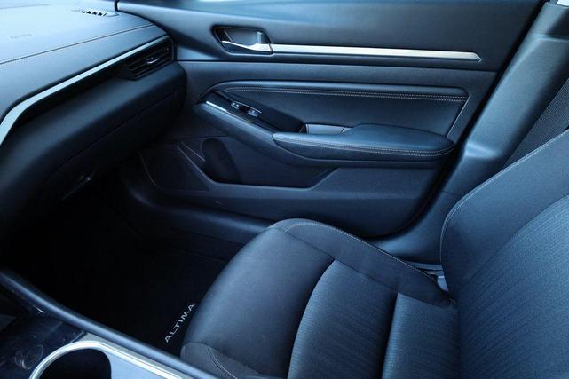 2020 nissan altima 2.5 sv