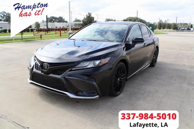 2021 toyota camry xse