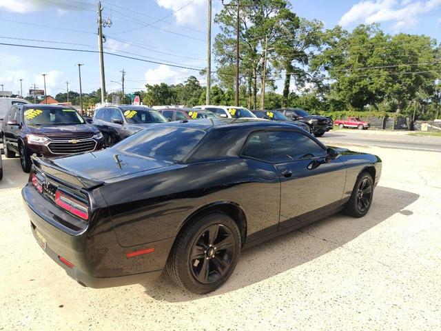 2018 dodge challenger sxt