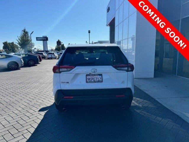 2024 toyota rav4 le