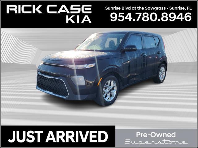 2022 kia soul lx