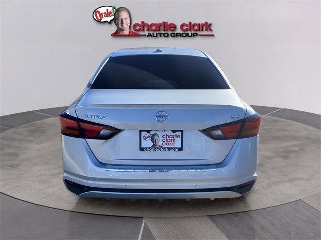 2022 nissan altima 2.5 sv