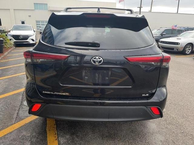 2022 toyota highlander xle