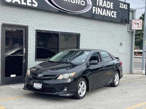2011 toyota corolla