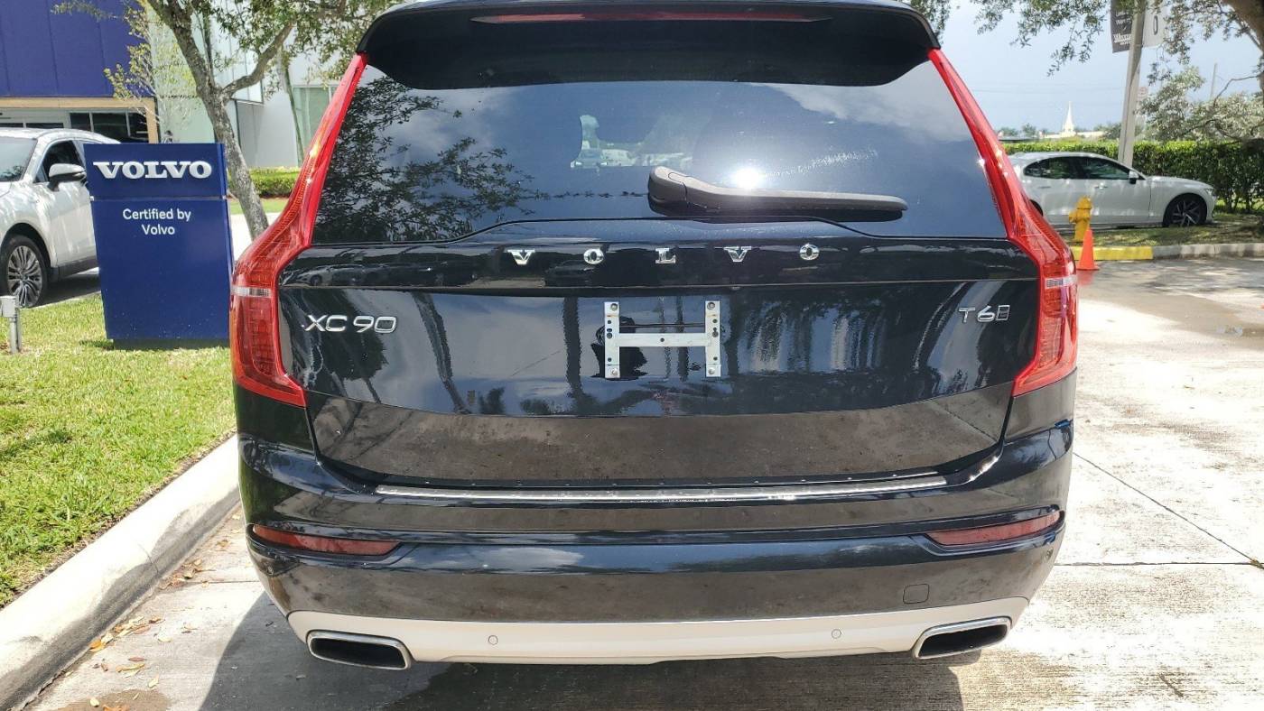 2021 volvo xc90 t6 momentum 7-passenger