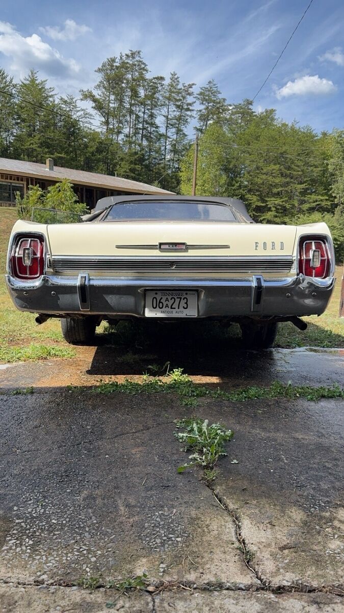 1967 ford galaxie white 500 xl