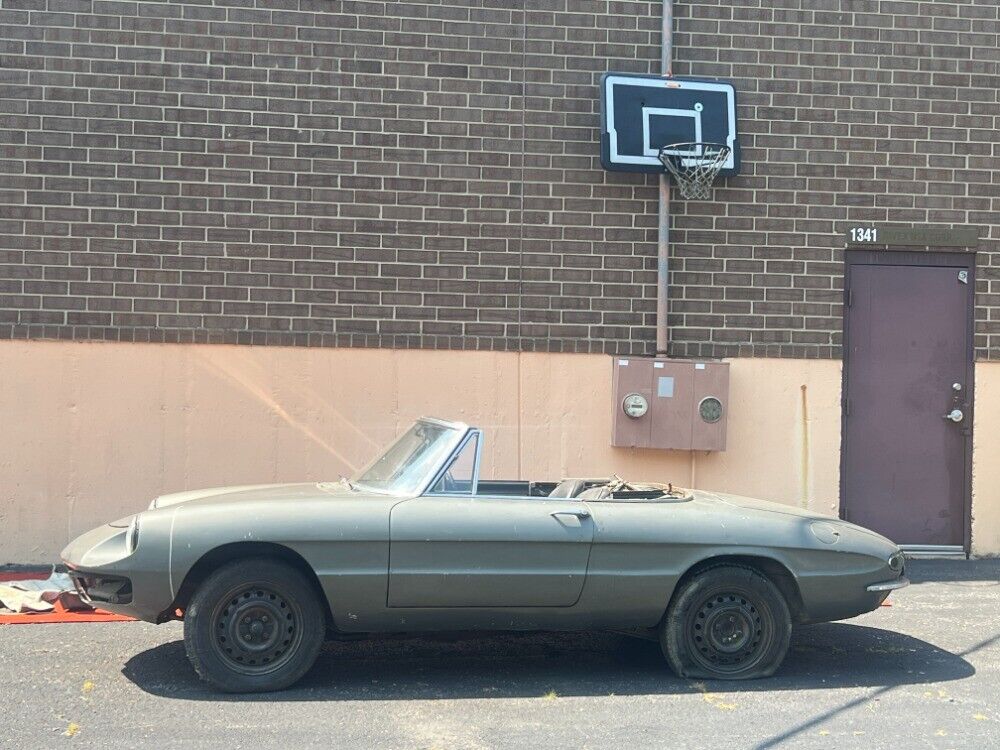 1967 alfa romeo duetto boat-tail spider