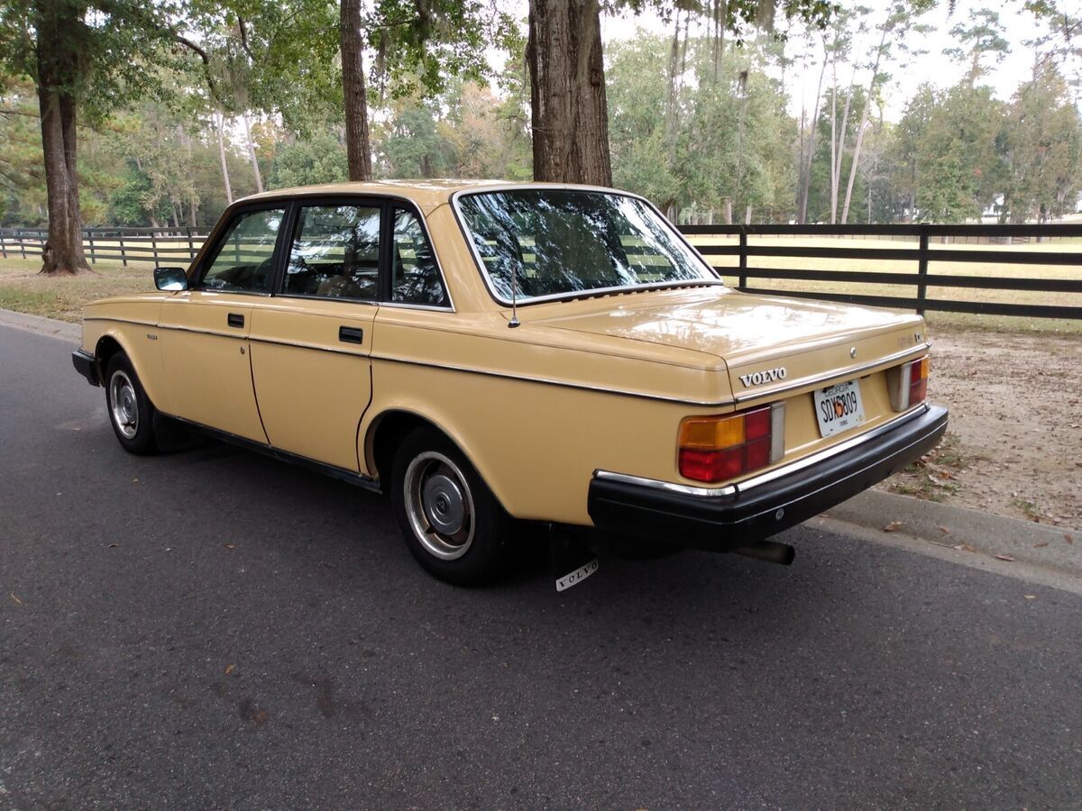 1983 volvo 240 dl one owner georgia rust free southern car