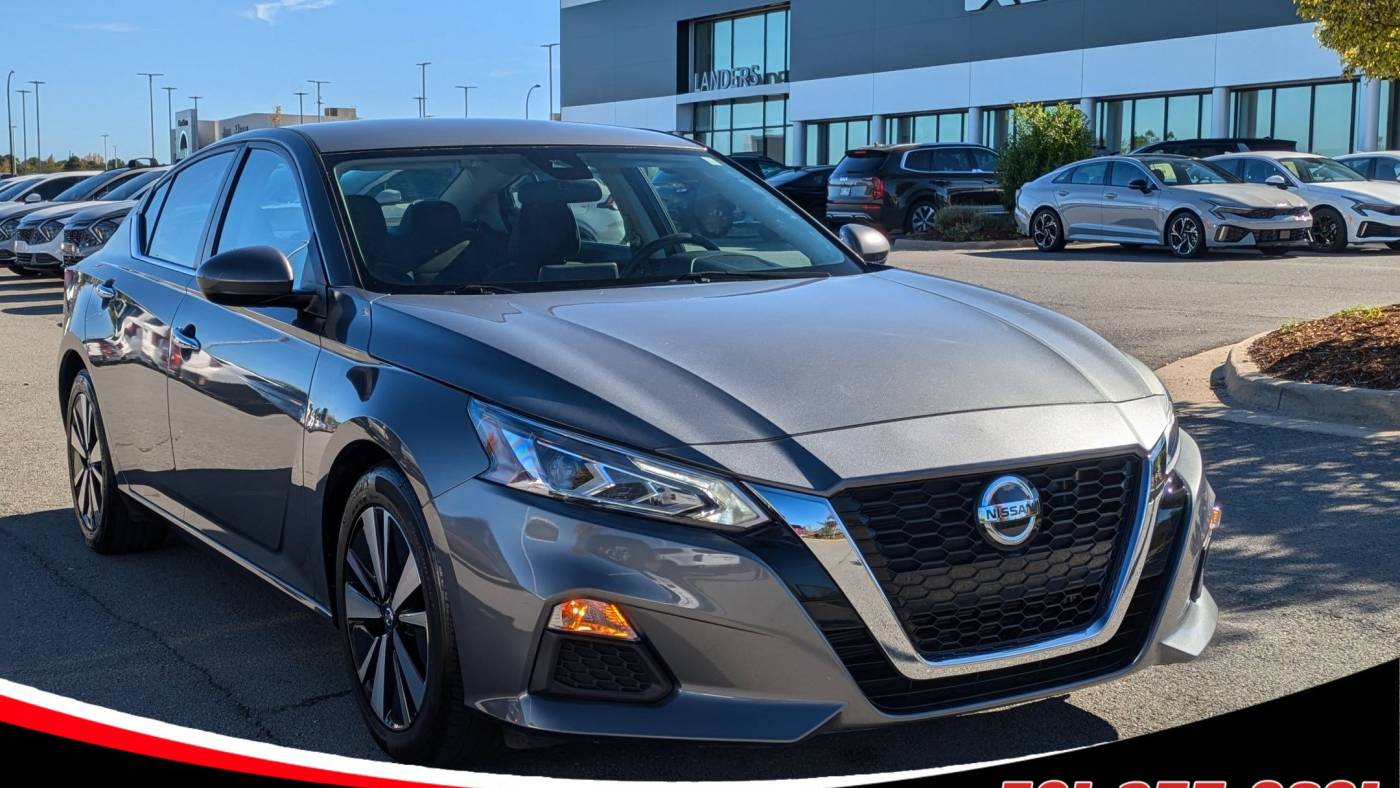 2022 nissan altima 2.5 sv