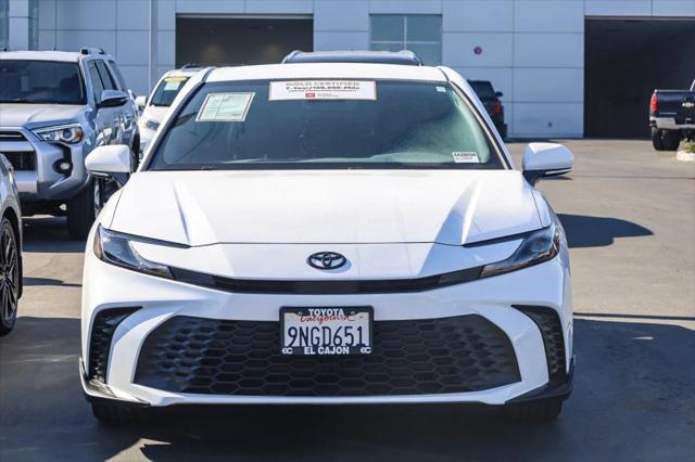 2025 toyota camry se