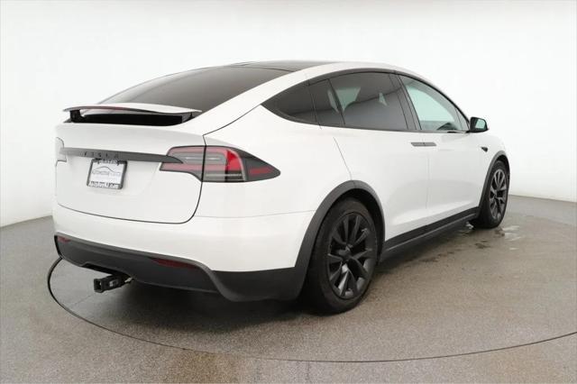 2023 tesla model x standard range