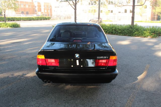 93 bmw 525i, e34, only 77k very clean