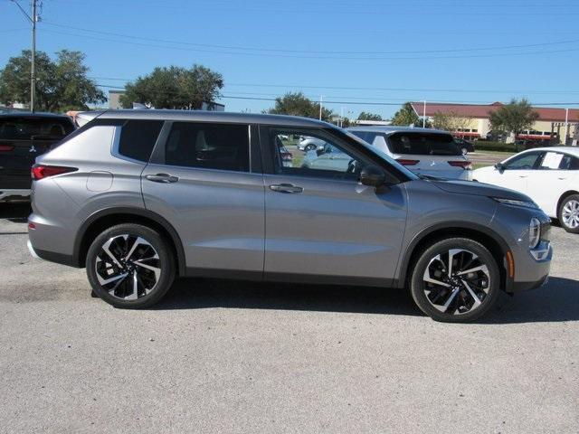 2022 mitsubishi outlander se