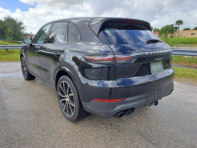 2023 porsche cayenne platinum edition