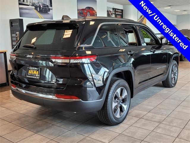 2022 jeep grand cherokee 4xe base
