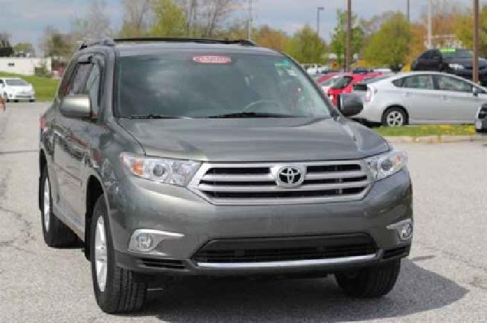 2011 toyota highlander base in york, pa