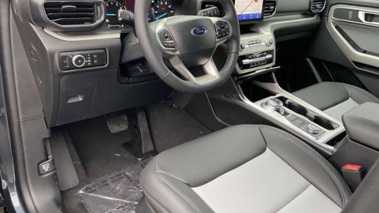 new 2024 ford explorer xlt 4wd