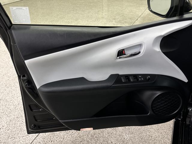 2022 toyota prius xle