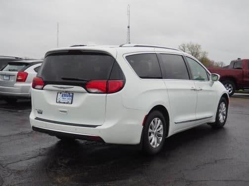 2019 chrysler pacifica touring-l in troy, ohio