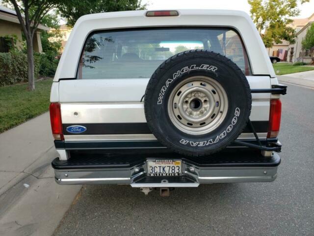 1993 ford bronco xlt 4x4 5.8 v8 like new!!!