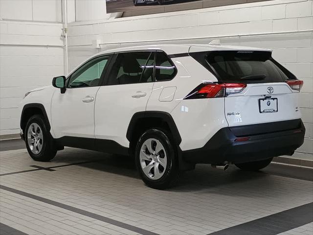 2022 toyota rav4 le
