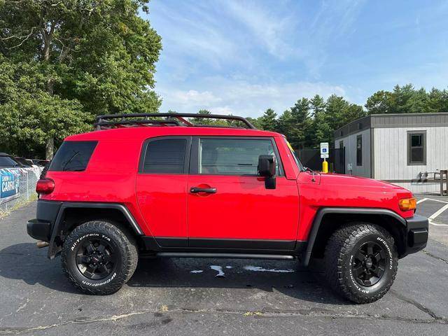 2012 toyota fj cruiser base