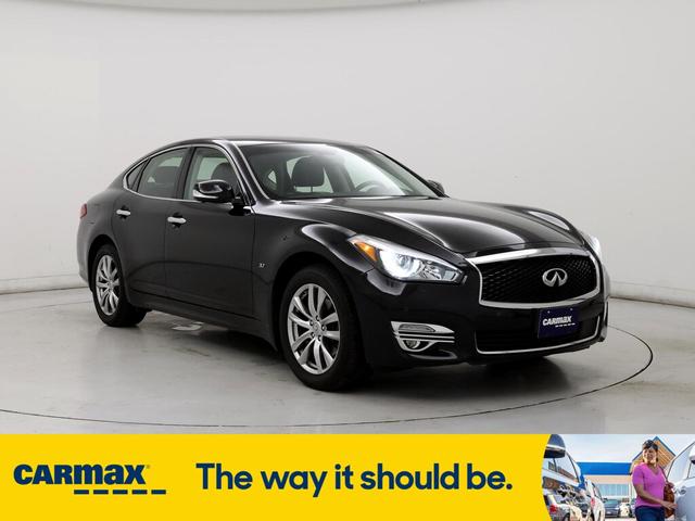 2016 infiniti q70 l