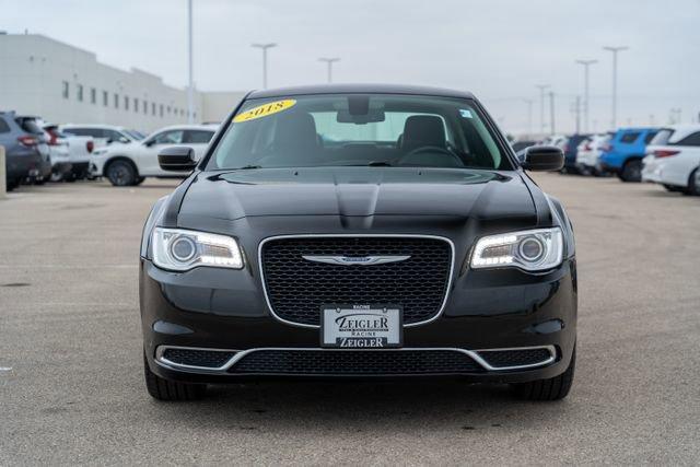 2018 chrysler 300 touring