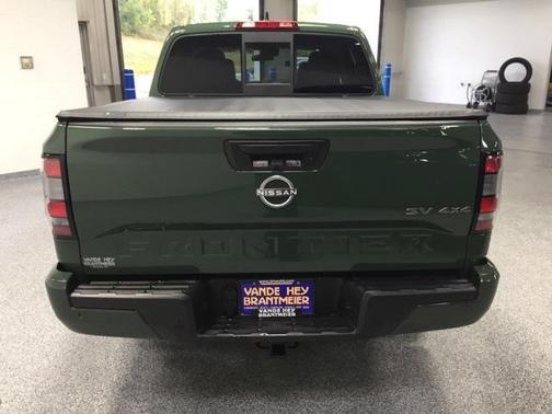 2022 nissan frontier in milwaukee, wisconsin