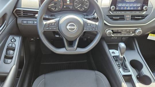 2025 Nissan Altima