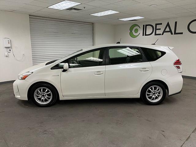 2017 toyota prius v three