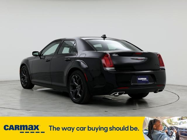 2022 chrysler 300 s