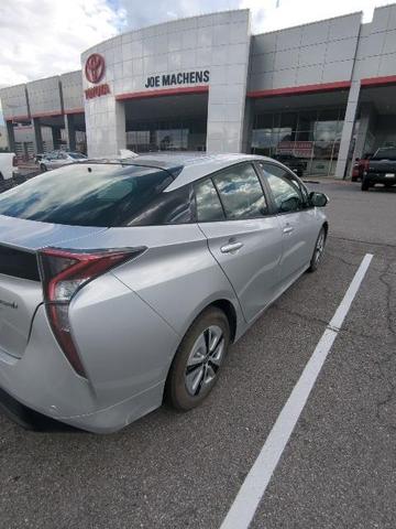 2017 toyota prius two