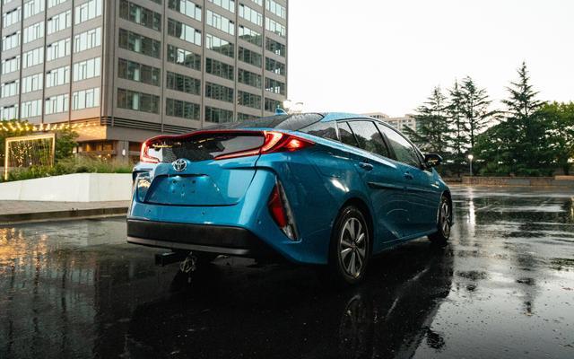 2017 toyota prius prime advanced