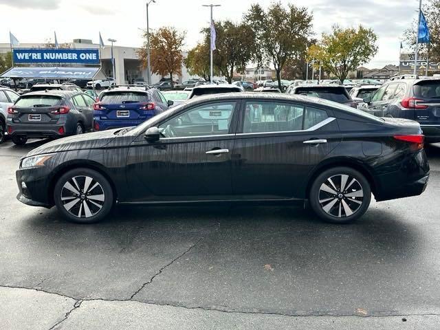 2021 nissan altima 2.5 sv